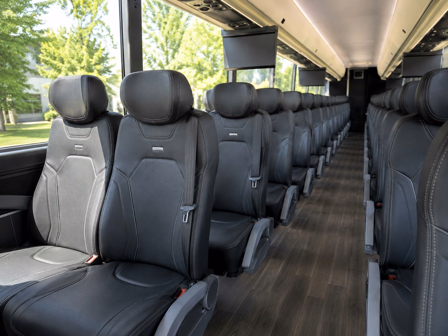 shuttle buses between simi valley hotels and wedding venues keep guests happy all night long