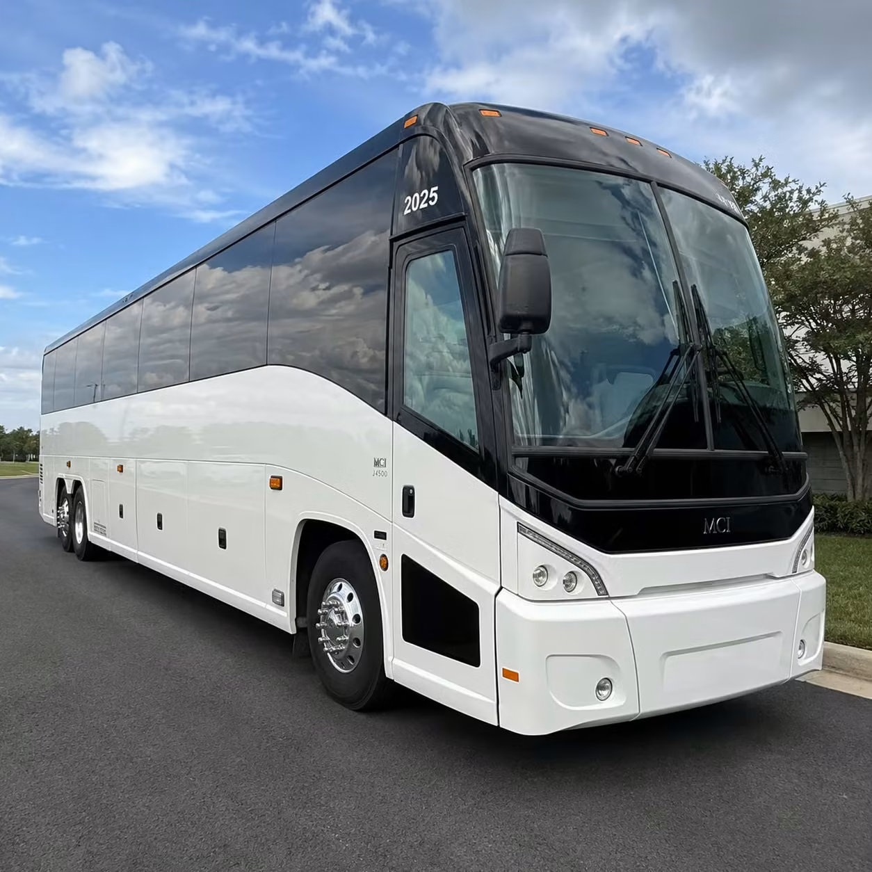 simi valley airport transfers for executive teams and corporate groups